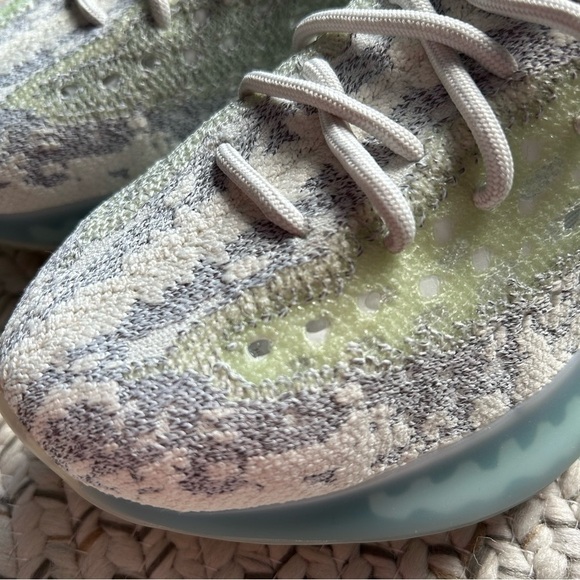 [7.5-8.0] ADIDAS Yeezy Boost 380 in Alien Blue Sneaker Shoe Women’s - Picture 6 of 14